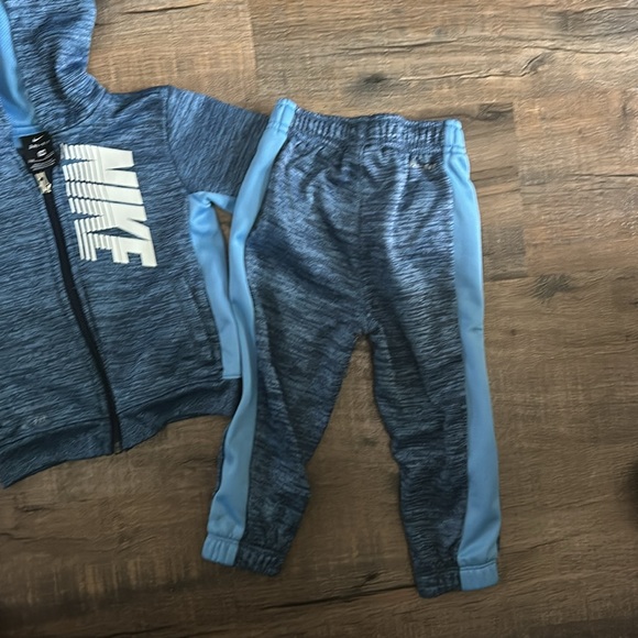 Nike Dri-Fit track suit set. Size 24 mo - Picture 3 of 4
